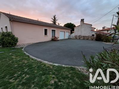 Maison - 93 m² - 5 pièces