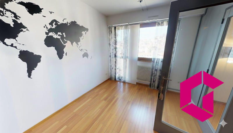 Appartement - 115 m² - 6 pièces