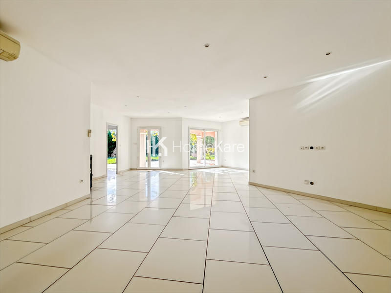 Maison - 150 m² - 5 pièces