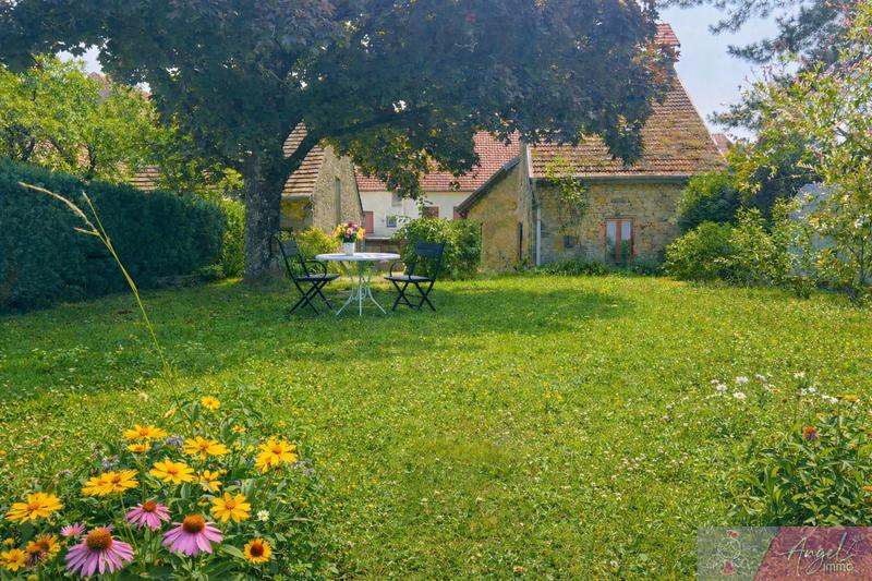 Maison - 230 m² - 13 pièces