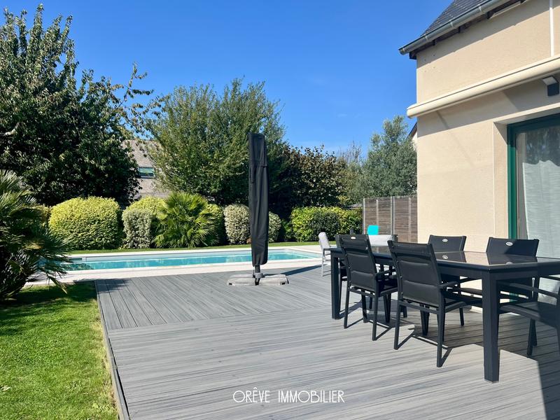 Maison - 165 m² - 8 pièces