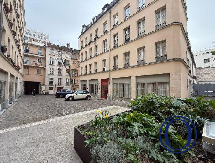 Local commercial - 203 m²