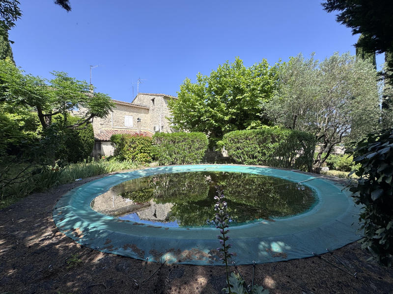 Maison - 311 m² - 9 pièces