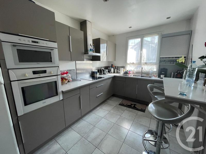 Maison - 84 m² - 4 pièces