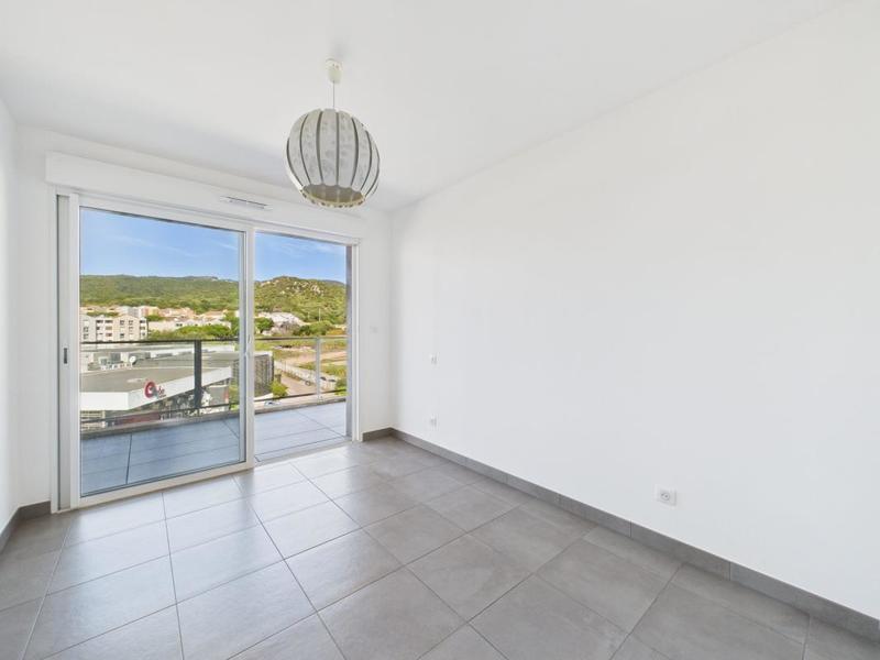 Appartement - 76 m² - 3 pièces