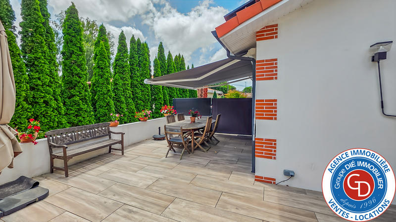 Maison - 90 m² - 4 pièces