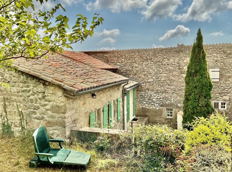 Maison de village - 87 m² - 4 pièces