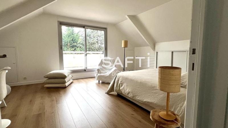 Maison - 312 m² - 7 pièces