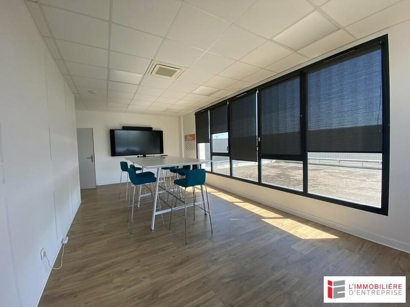 Bureau - 274 m²