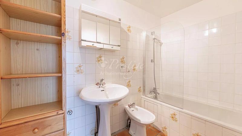 Maison - 253 m² - 7 pièces