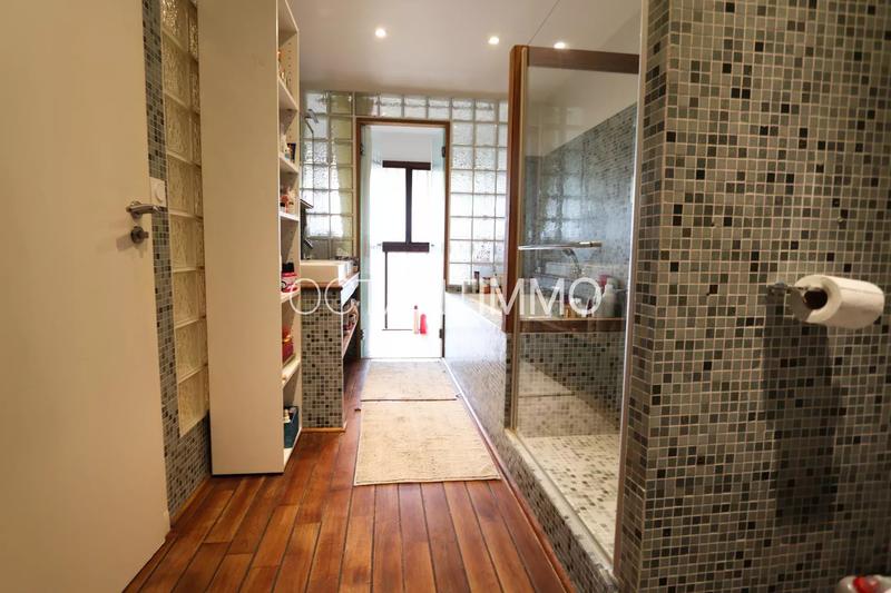 Appartement - 131 m² - 6 pièces