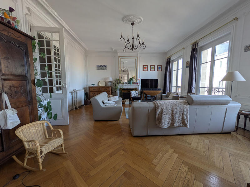 Appartement - 188 m² - 5 pièces