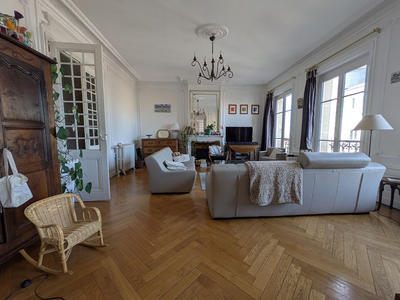 Appartement - 188 m² - 5 pièces