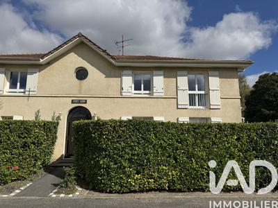 Appartement - 99 m² - 4 pièces