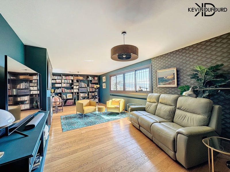 Propriété - 400 m² - 14 pièces