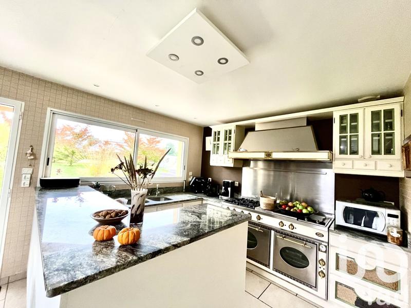 Maison de maîtres - 218 m² - 9 pièces