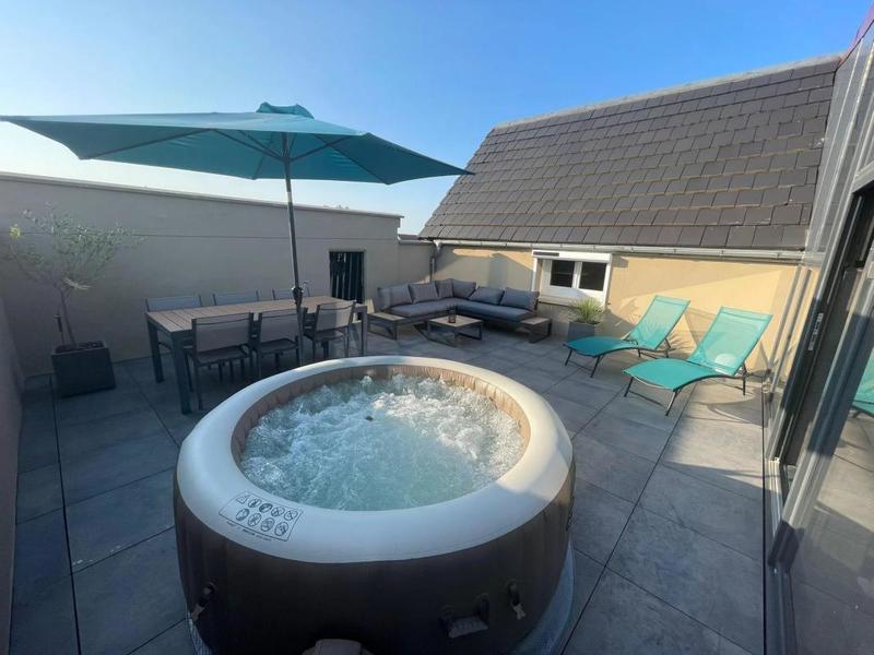 Duplex - 267 m² - 8 pièces