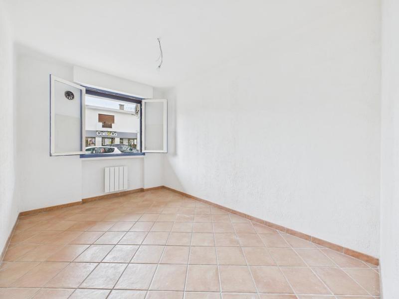 Appartement ancien - 83 m² - 4 pièces