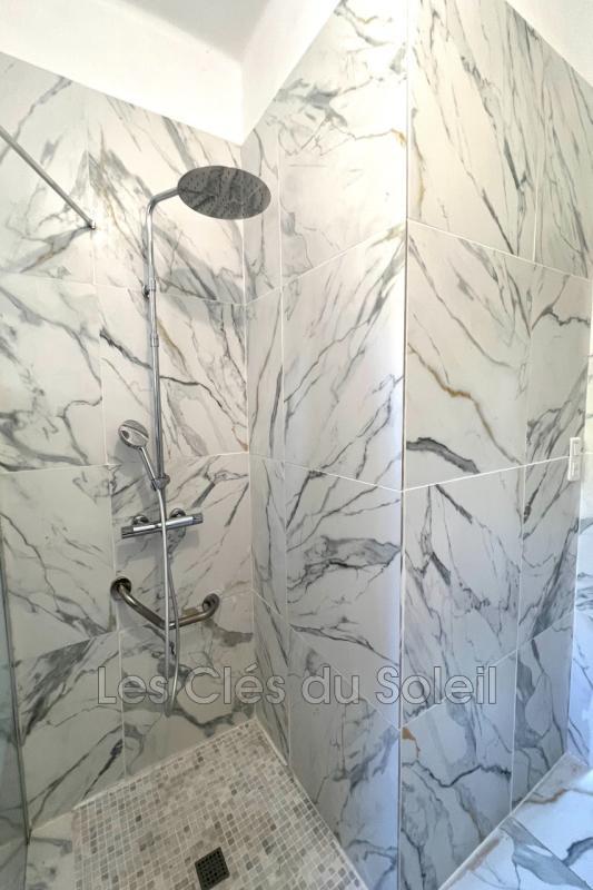 Maison - 170 m² - 8 pièces