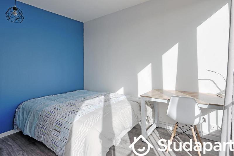 Chambre - 11 m² - 1 pièce