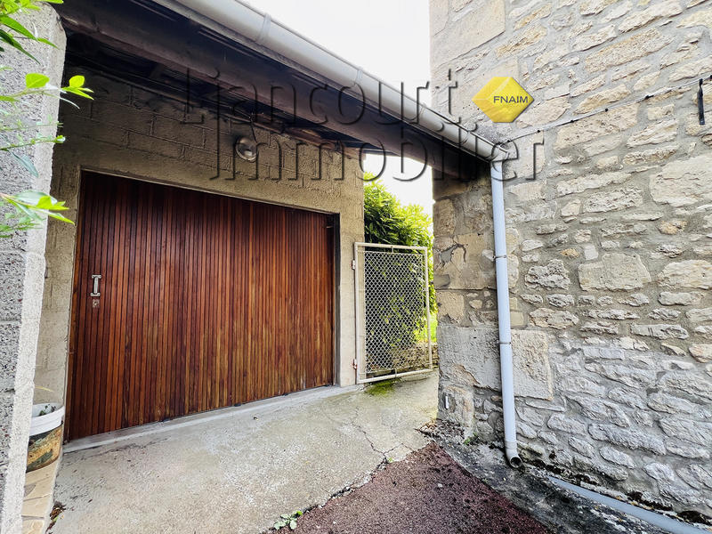 Maison - 180 m² - 8 pièces