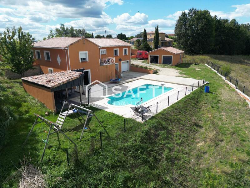 Maison - 323 m² - 8 pièces