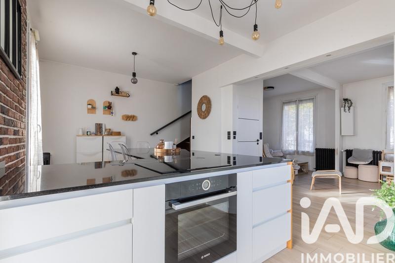 Maison - 90 m² - 5 pièces