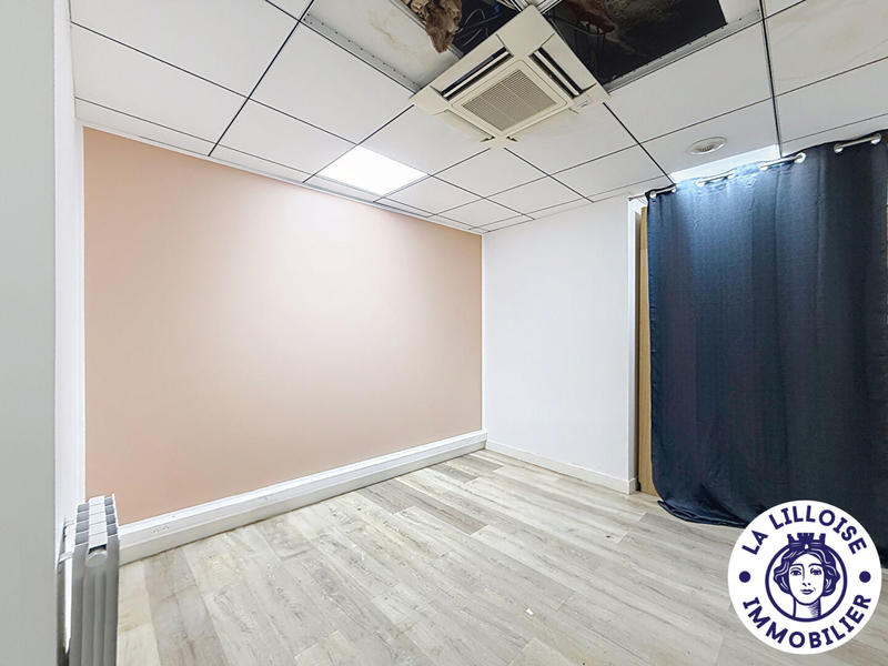 Local commercial - 140 m² - 6 pièces