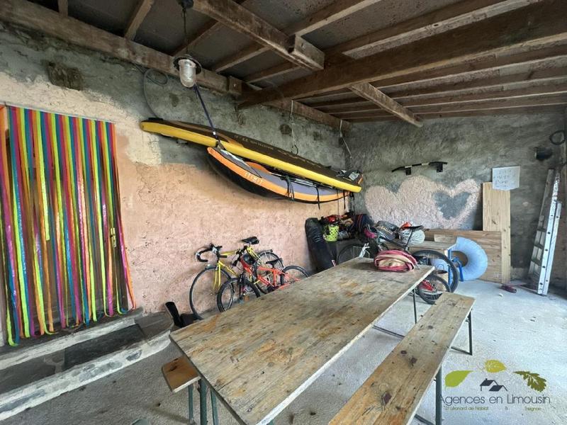 Maison - 225 m² - 8 pièces