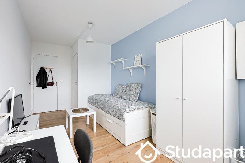 Chambre - 11 m² - 1 pièce