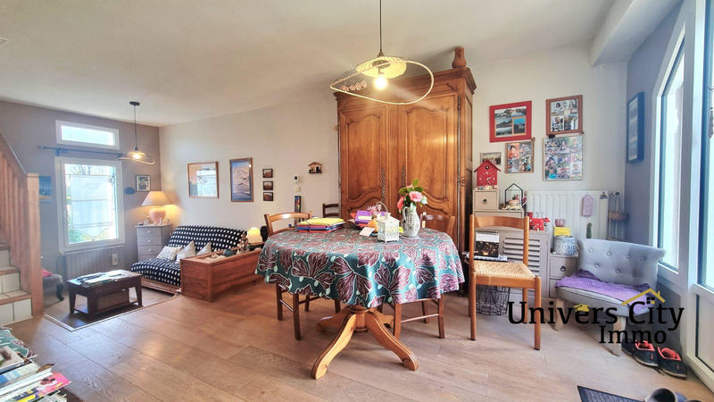 Maison - 102 m² - 6 pièces