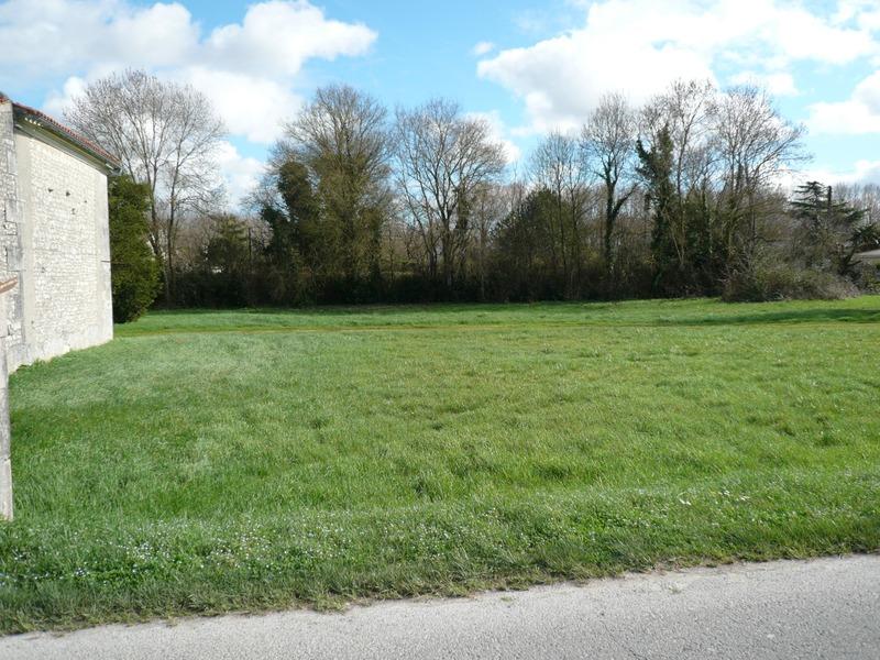 Terrain constructible - 1 508 m²