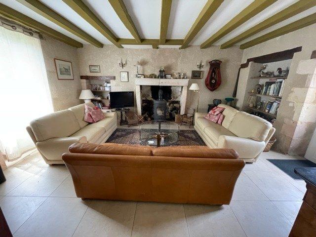 Maison - 163 m² - 7 pièces