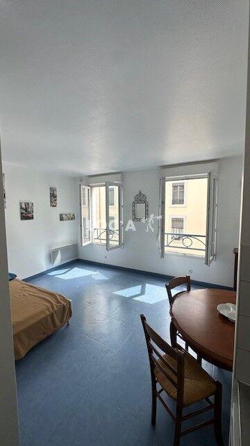 Studio - 25 m² - 1 pièce