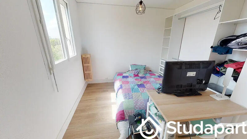 Chambre - 9 m² - 1 pièce