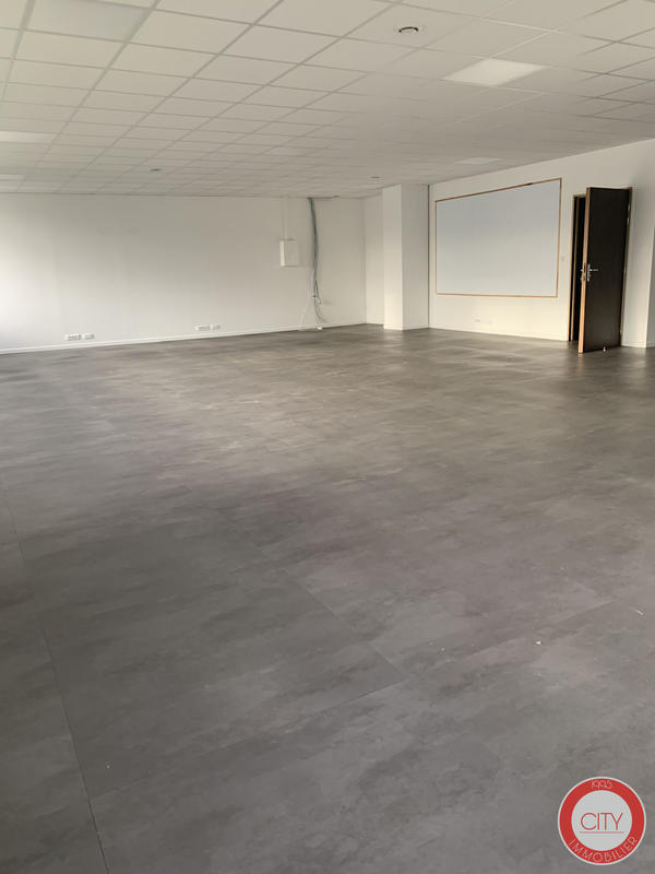 Local commercial - 119 m²