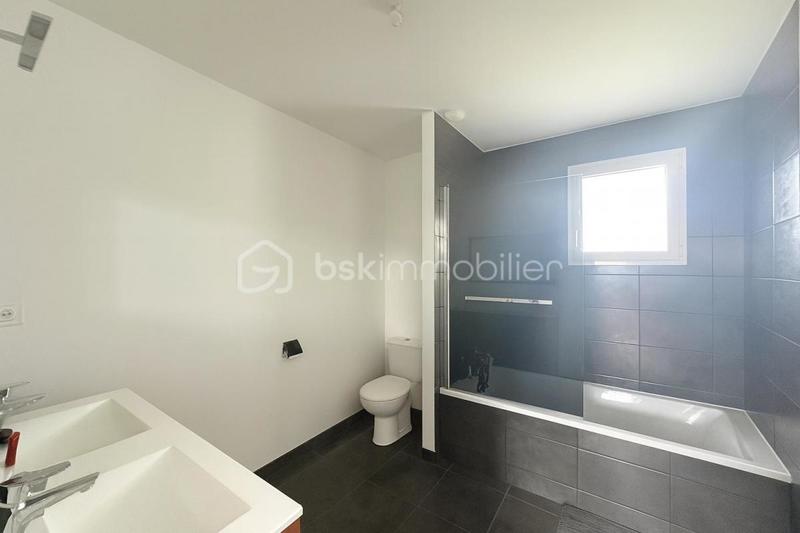 Maison - 94 m² - 4 pièces