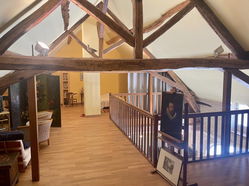 Maison - 372 m² - 9 pièces