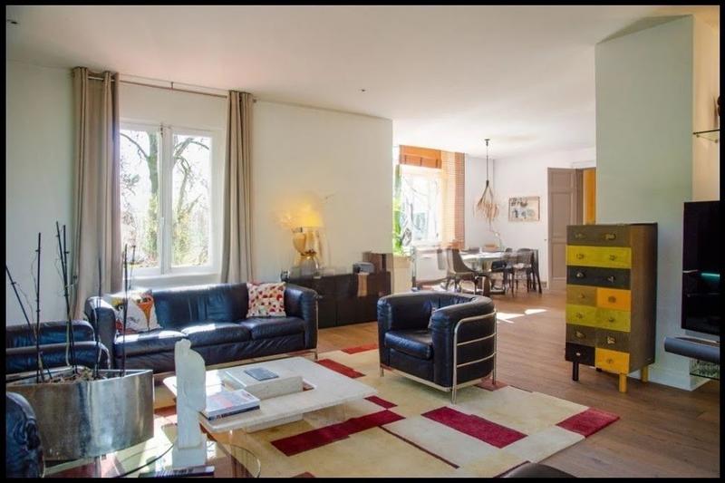 Propriété - 403 m² - 10 pièces