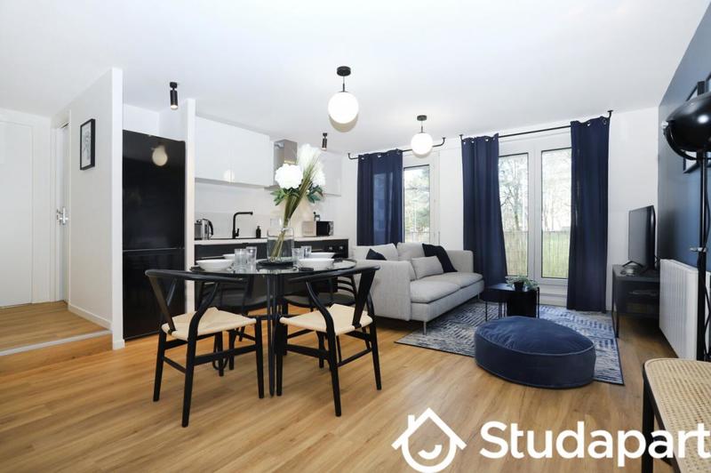 Chambre - 13 m² - 1 pièce