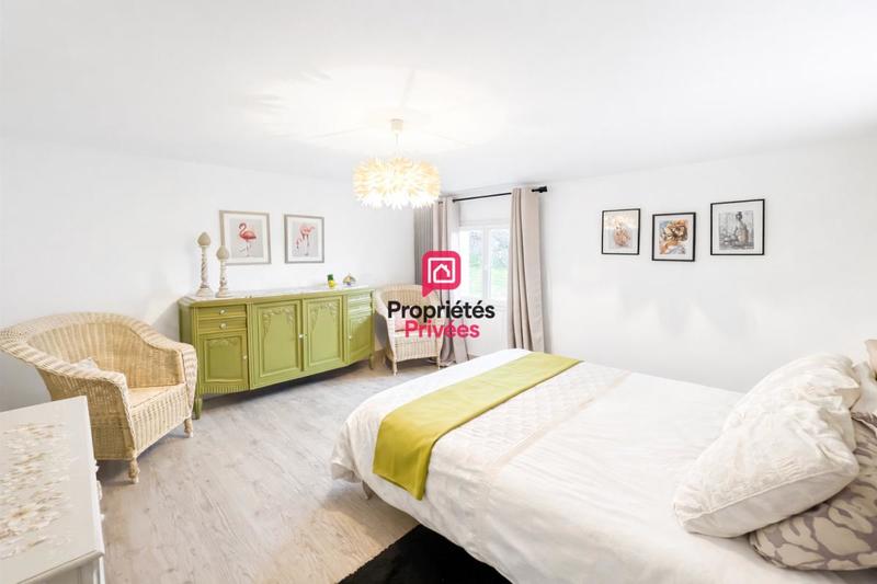 Maison - 273 m² - 8 pièces