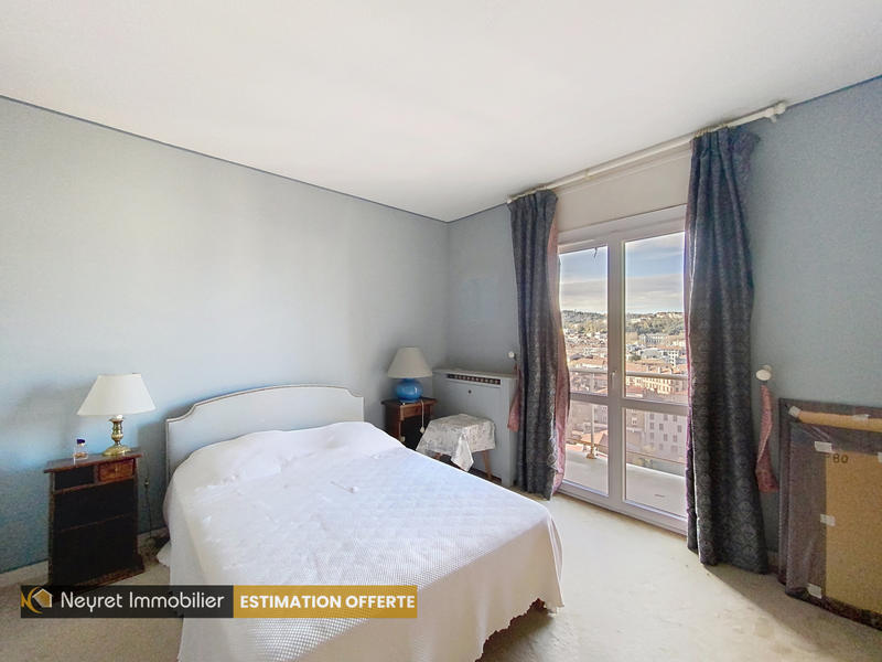 Appartement - 152 m² - 6 pièces