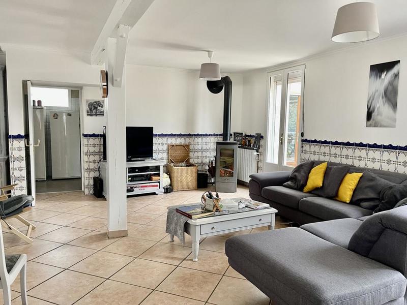 Maison - 455 m² - 12 pièces