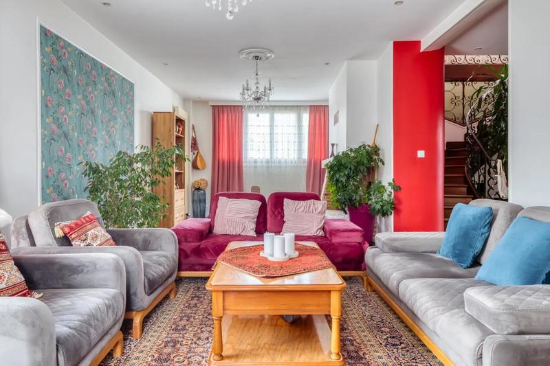 Maison - 285 m² - 10 pièces