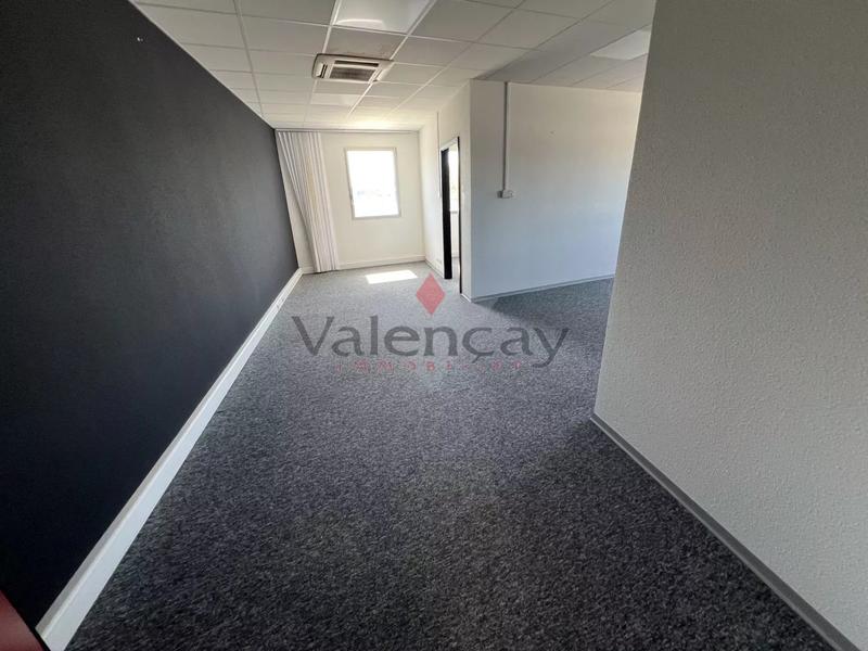 Bureau - 63 m² - 2 pièces