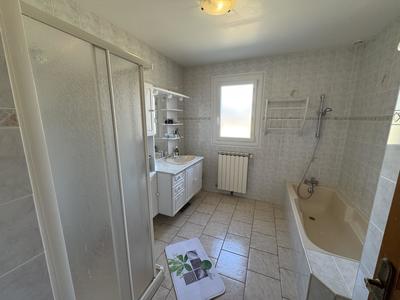 Maison - 144 m² - 7 pièces