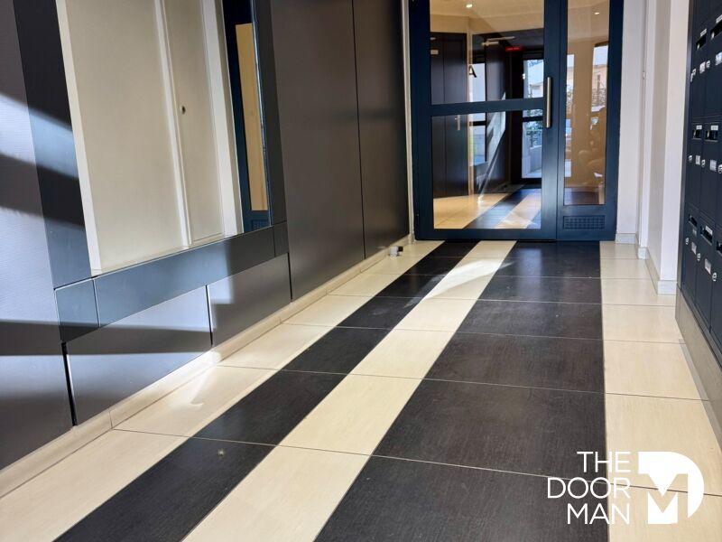 Appartement - 92 m² - 5 pièces