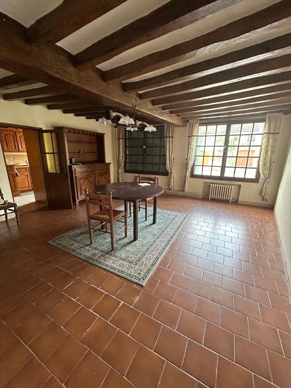 Maison - 230 m² - 10 pièces