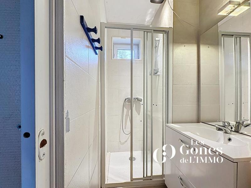 Maison - 235 m² - 8 pièces