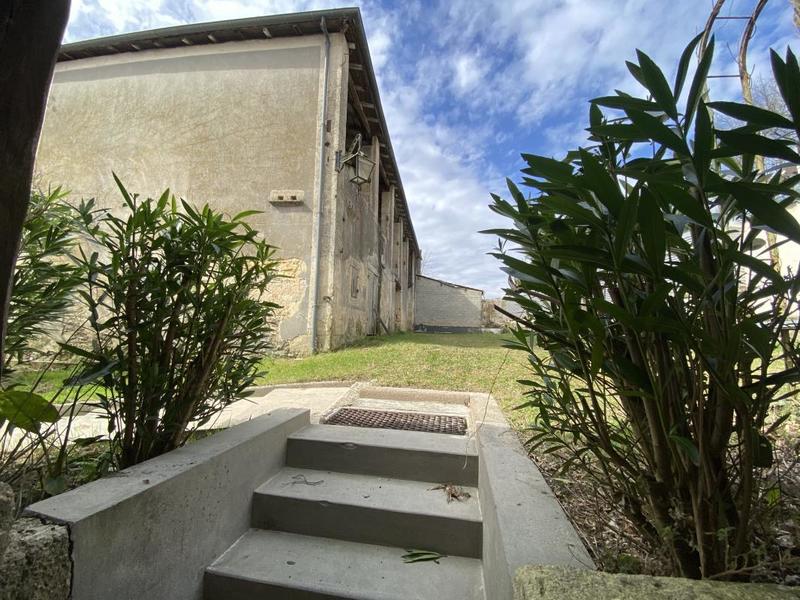 Maison - 654 m² - 11 pièces